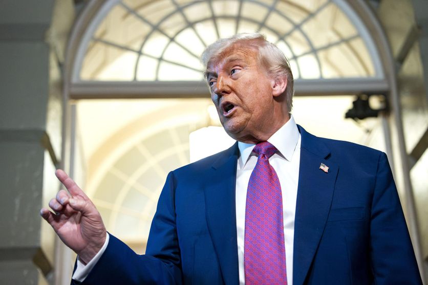 Trump menace l’UE de droits de douane exorbitants dès le mois prochain