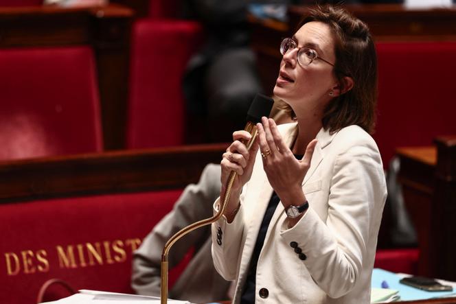 La France plonge dans la crise financière : la dette publique atteint un niveau record